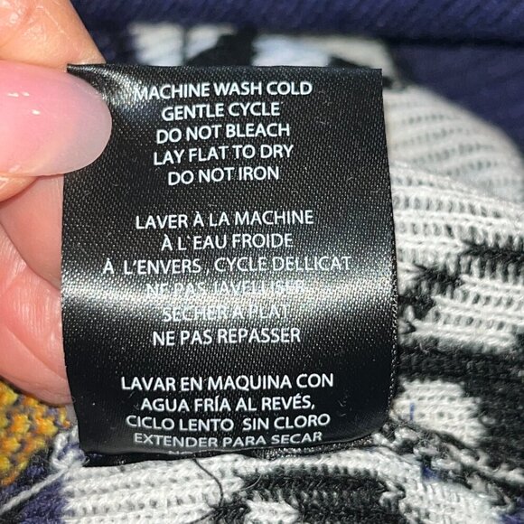 DISNEY THE NIGHTMARE BEFORE CHRISTMAS JACK SKELLINGTON KNIT SWEATER - EUC - M - Picture 13 of 13